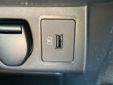 前席USB電源です。