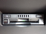 ■【ETC車載器】が装備されています。セットアップをしてお渡しとなり、ETCカードを差し込むだけで高速道路の利用が可能です。