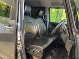 運転席シート廻りは使用感も少なく、良好な状態となっています。丁寧に使われていたことがよくわかりますね。