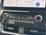 ★エアコンパネル★温度設定で操作ができるオートエアコンが装備されています!