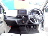 周りが見やすく運転しやすいお車です♪