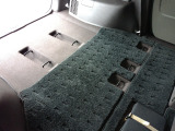 女性の力でもラクラク。簡単にシートアレンジが可能です。工夫しながらシートアレンジを楽しみましょう。