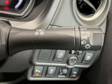 車外の明るさに応じでライトを点灯、消灯してくれるオートライト機能です☆お天気の良い昼間のトンネル走行などオートにしてると便利で安心です☆エンジン停止時にライトの消し忘れも無くなります☆