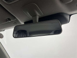 ルームミラー。