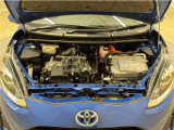 トヨタ中古車「まるごとクリーニング」施工済。エンジンルームを専用洗剤で洗浄!高圧&スチーム洗浄も行います。樹脂部分も艶出し剤でピカピカです☆☆
