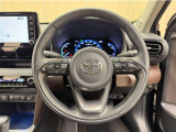 ステアリングスイッチ搭載!手を離さずに手元のスイッチでさまざまな操作が可能。運転中、視線をそらさなくても操作ができて安全です!