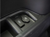 ◆サードシート用アクセサリーソケット◆3列目にも電源を設置。搭乗される方がスマホの充電をしたり、アウトドアのシーンでも活躍いたします!