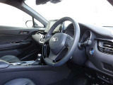 トヨタ認定中古車保証付!(1年間、距離無制限 HV車はHV保証付) 別途延長保証もご用意しております♪ ぜひ現車を確認にご来店ください