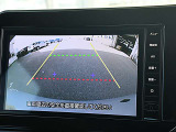 バックビューモニター搭載で、運転席にいながら、クルマ後方の状況を確認可能です