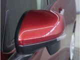 【ドアミラーウインカー】格好良さだけではなく対向車両からの視認性もよく安全に走行する為の安全装備のひとつです。