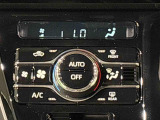 車内空調は&rdquo;AUTOエアコン&rdquo;にお任せ。運転に集中出来ますよ!