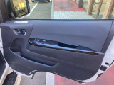 当店の車はルームクリーニング施工済み!納車前には手がけWAX、室内仕上げ清掃で納車をおこなっております!
