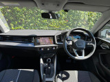 Audiのインテリアはエクステリア同様、優れたデザイン性とクオリティ、そして機能性を兼ね備えております。