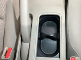 運転席・助手席のドリンクホルダーです!