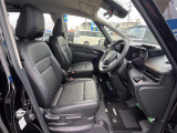 運転席シート廻りは使用感も少なく、良好な状態となっています。丁寧に使われていたことがよくわかりますね。