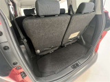 状況に応じてサードシートをセカンドシート下に格納すれば沢山の荷物が載せられます!