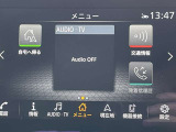 見やすい純正ナビ、操作もスムーズです。TVも高画質、音楽も高音質で楽しめます。楽しいドライブを!