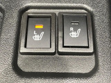 【シートヒーター】寒い日に重宝するシートヒーター!エアコンより早く温まってくれるので寒がりの人も安心ですね♪エアコンの温風は乾燥するから苦手、という方にもをおすすめです。