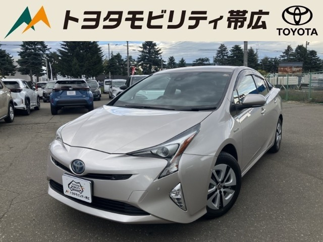 プリウス 1.8 A E-Four 4WD 