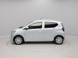当社では全車、納車前にサービス工場で12ヶ月点検相当の整備を実施しております。そこで確認された不具合箇所は修理しておりますのでご安心下さい。また納車後お気になる点がございましたら気軽にご相談ください。