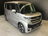 スタイリッシュなフロントビューです。