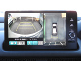 ★マルチビューカメラ後方★車両の前後と左右のドアミラーに搭載した計4台のカメラで映した周囲の映像をナビゲーション画面に表示し、ドライバーの死角を減らし運転負荷を軽減します。