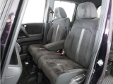 ◆運転席・助手席◆室内は、シートクリーニングや各部の徹底した清掃を実施し、消臭・除菌処理を行っています。しかも、全ての差上で天然成分の薬剤にこだわり安心・安全へも配慮しています。