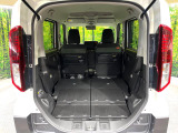 普段のお買い物や通勤、送迎等に十分な荷室スペースを確保しております。セカンドシートを倒すと、大きな荷物の積載も可能です♪