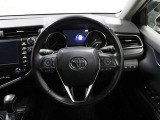 各操作スイッチなどもハンドルから手を放すことなく操作可能で安全運転に支援いたします!