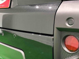 コーナーセンサーを車の前後に装備! 障害物の距離に応じて警告音を変えてお知らせします