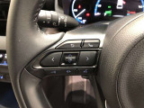 【ステアリングスイッチ】左です。ハンドルから手を離さず、運転に集中したまま手元でオーディオ操作等ができます。