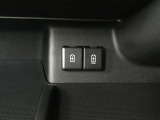 各種スイッチ類はこちらにレイアウトしています。