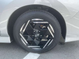 純正のアルミホイールで足元すっきり