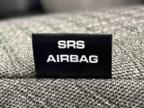 車両側方からの衝撃を緩和するSRSサイドエアバッグ(運転席/助手席)に加えて,SRSカーテンシールドエアバックも標準装備
