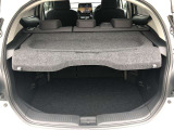 トノカバー付き。 外からの視線や光を遮り、中の荷物を見えにくくします。