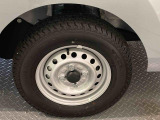 納車前にはプロのメカニックが点検、整備を行いますので安心してお乗り頂けます!!