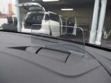 ヘッドアップディスプレイ搭載で運転中の視線移動も少なく、安全性もアップします♪