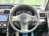 【全車速追従機能付クルーズコントロール】高速道路での長距離走行が楽に!!自動で速度を保つクルーズコントロールが、衝突軽減システムと連携し、前方の車両を感知して車間を保つように速度調節してくれます!!