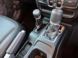 パートタイム式4WDです。4WDハイや4WDローだけではなく、AUTOもございます。