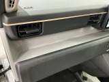 専門業者にて内外装のクリーニングを実施しております!