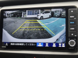 ★バックモニター搭載★ バック時目視しにくいクルマの周囲をカメラで映し出し、安全・安心駐車をサポート♪バックの苦手な方も後ろがハッキリ見えるので安心です☆