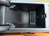 BMW専門のメカニックが、100項目にも上るポイントを徹底的にチェック。交換基準に達した部品があれば、弊社負担にて交換後、お客様へご納車致します。