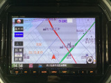 タッチパネル式のインダッシュナビを装備しております。