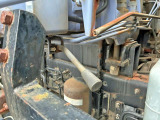 運転席側アウトリガーロック作動不良です。