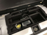 【パンク修理キット】補修材が入ったボトルとコンプレッサーがセットになっています。