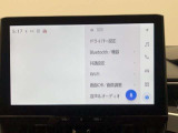 Bluetooth(ブルートゥース)接続機能付き。スマートフォンなどからお気に入りの音楽をワイヤレス再生できます。ドライブがさらに楽しくなりますね。