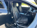 ゆったりと乗り心地の良い運転席です。長距離でもしっかりサポートしてくれます。