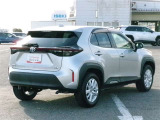 明るく広々、落ち着いた店内では、中古車のご検討・ご購入のほか、携帯電話(au)の購入等、様々なご相談に幅広く応えていきます♪