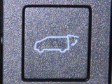 パワーバックドアを装備しております。