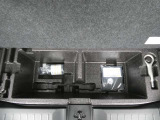 タイヤパンク修理キットと車載工具はこちらです。